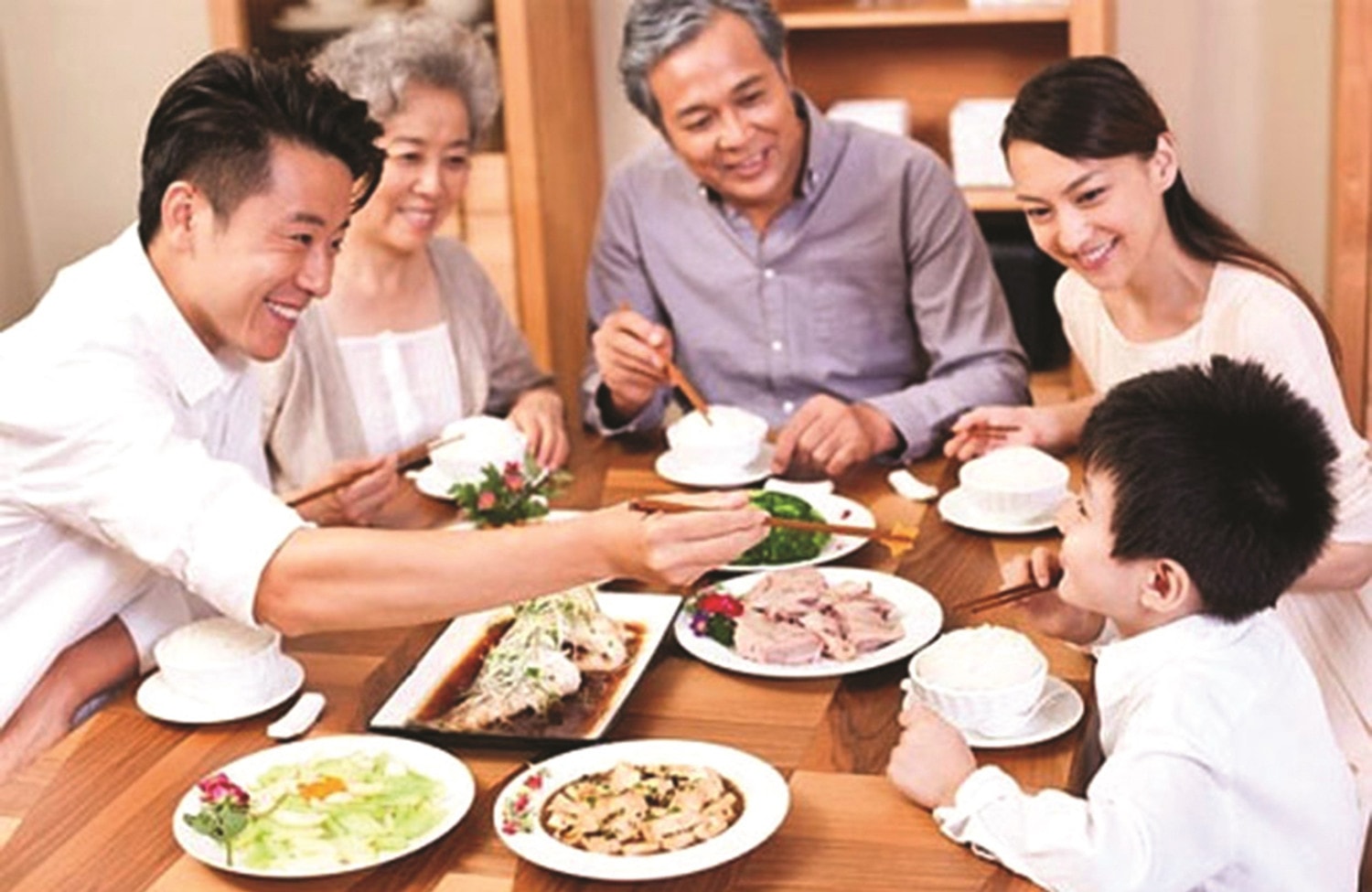 bua-com-gia-dinh1.jpg