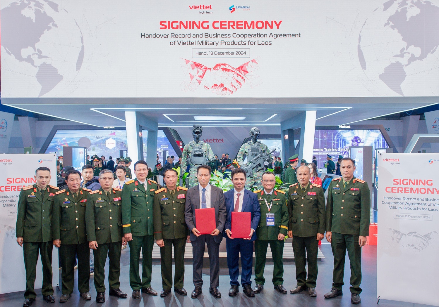 4-viettel-high-tech-ky-ket-hop-dong-thuong-mai-thu-ba-ve-may-thong-tin-quan-su-voi-cong-ty-savansai-group-lao.jpg