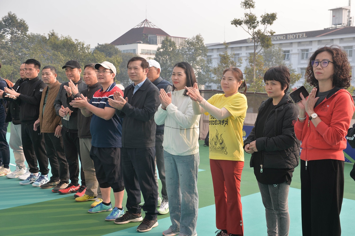 cac-hoc-vien-toi-du-buoi-khai-truong.jpg