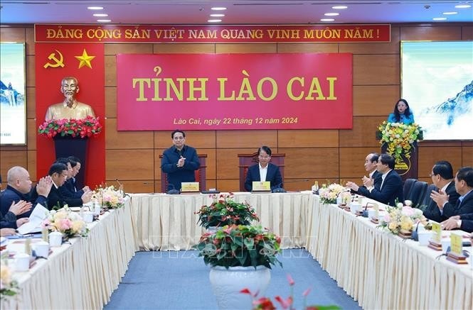 Thủ tướng Phạm Minh Chính làm việc với Ban Thường vụ Tỉnh ủy Lào Cai về tình hình phát triển kinh tế- xã hội. Ảnh: Dương Giang/TTXVN