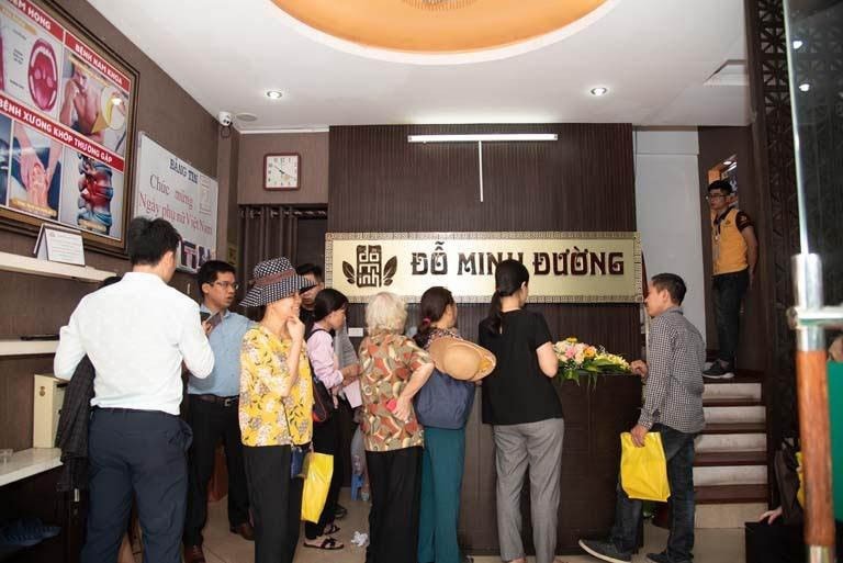 Bệnh nhân tin tưởng tới thăm khám tại Nhà thuốc Đỗ Minh Đường