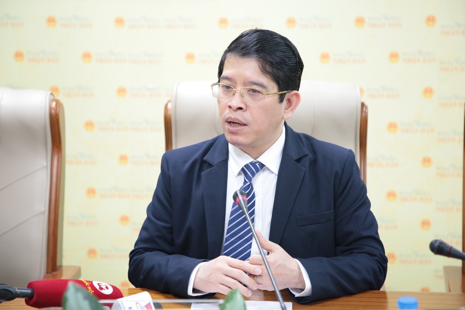 nguyendinhtho-1.jpg