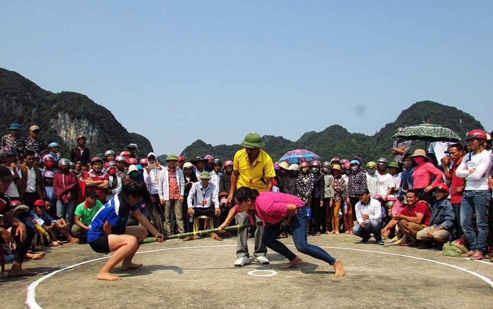 le-hoi-ram-thang-ba-minh-hoa-01.jpg