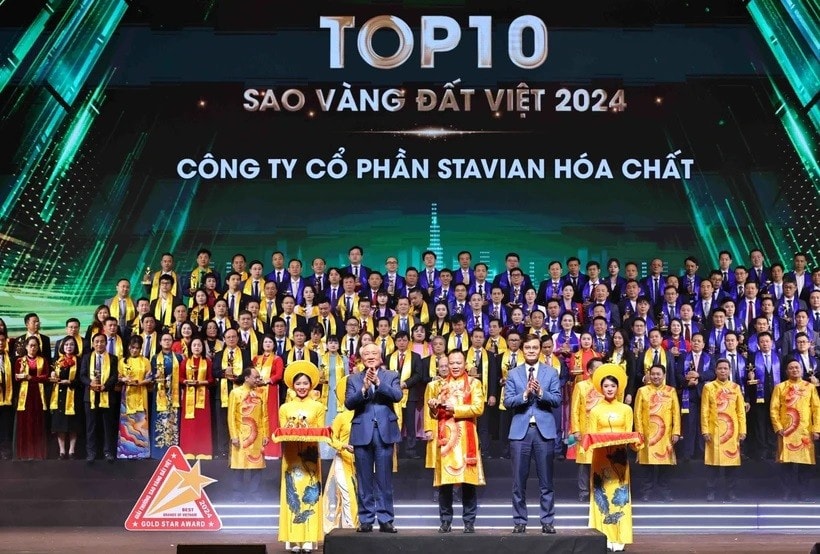 The top 10 winners of the Vietnam Gold Star Award 2024 are announced at the event. (Photo: VNA) czech-republic.jpg