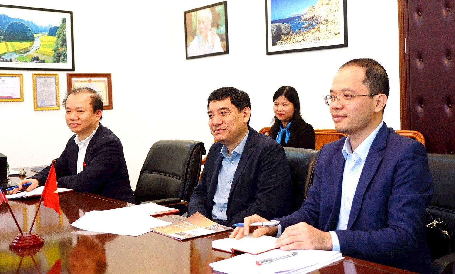 dac-vinh-a3.jpg