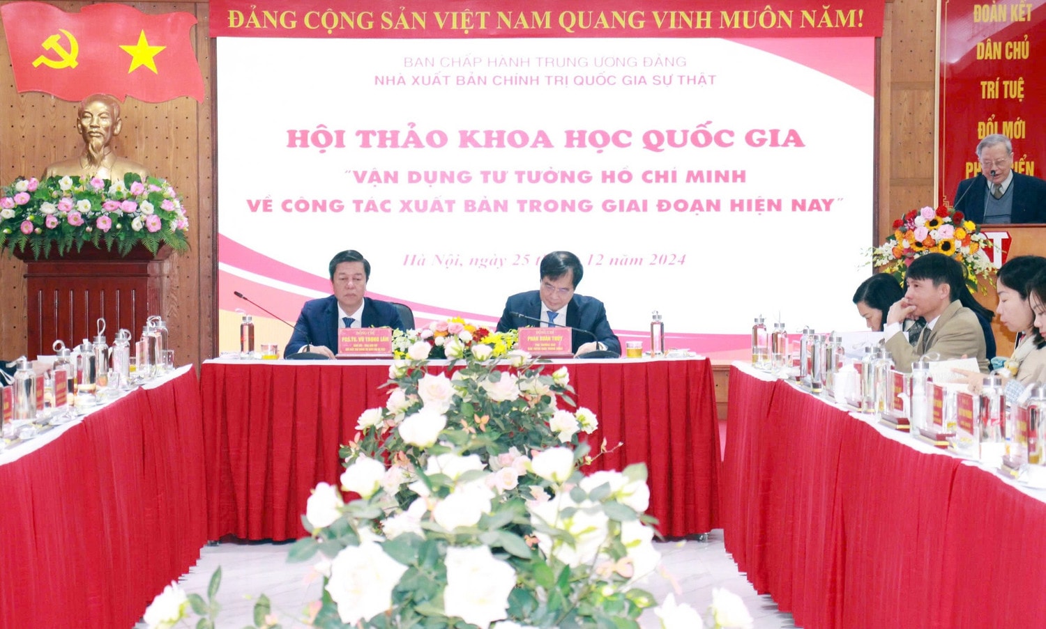 hoi-thao.jpg
