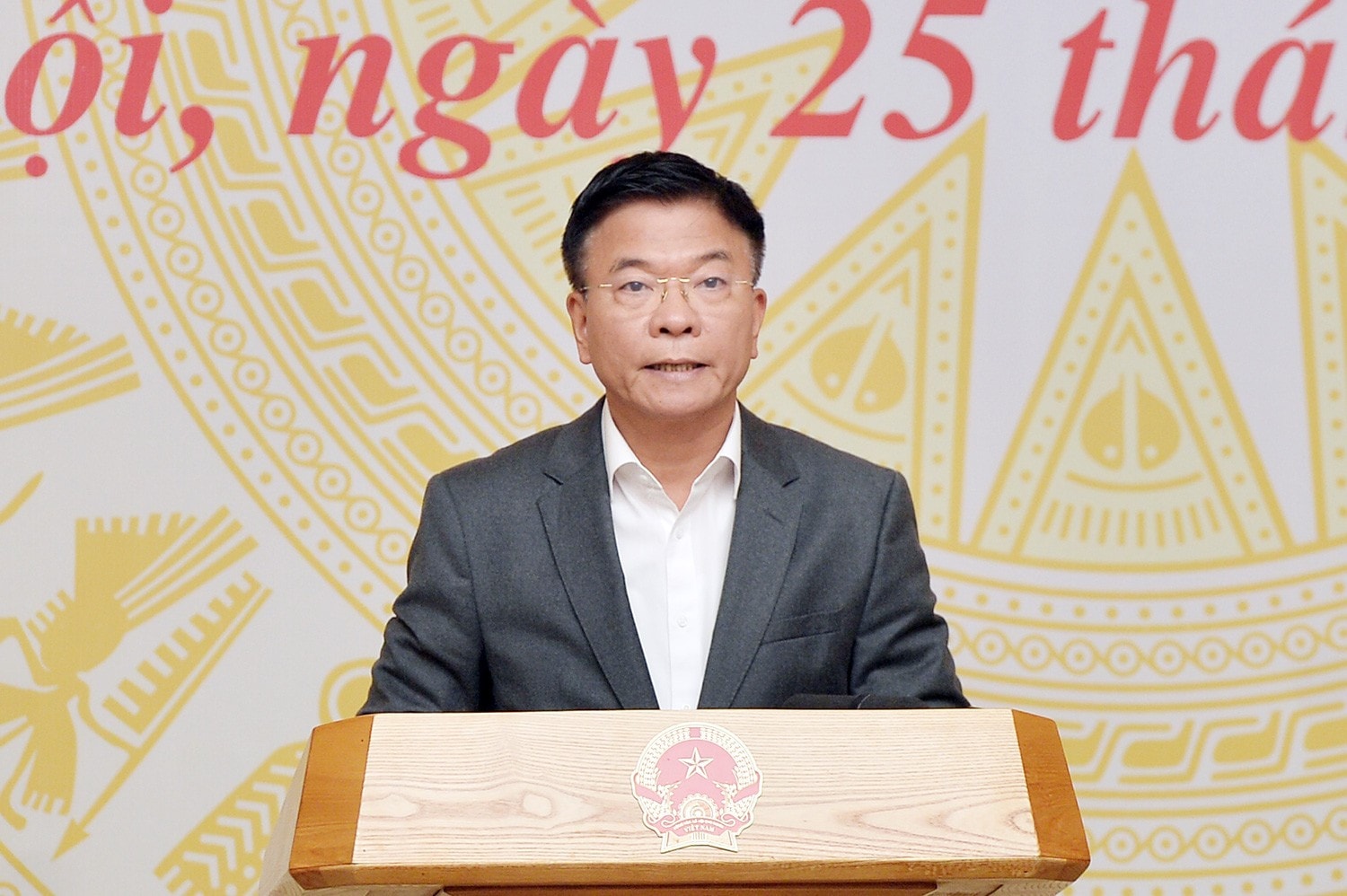 thanh-long.jpg
