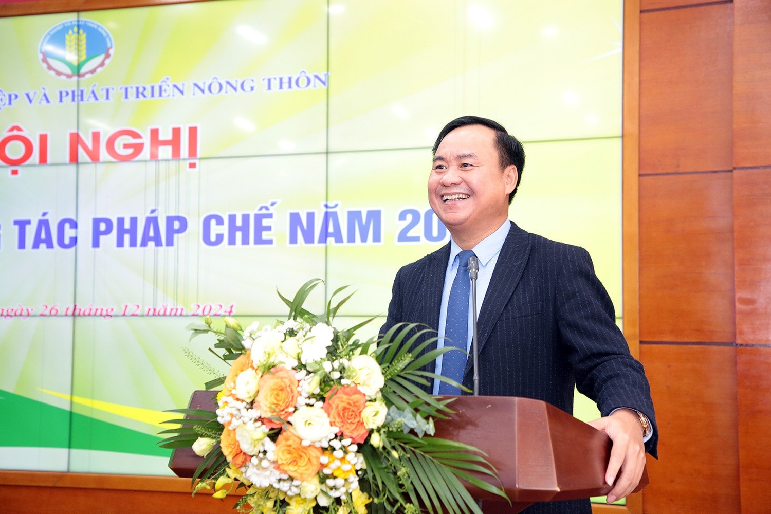 Thứ trưởng Bộ Nông nghiệp và Phát triển nông thôn Võ Văn Hưng phát biểu chỉ đạo tại Hội nghị