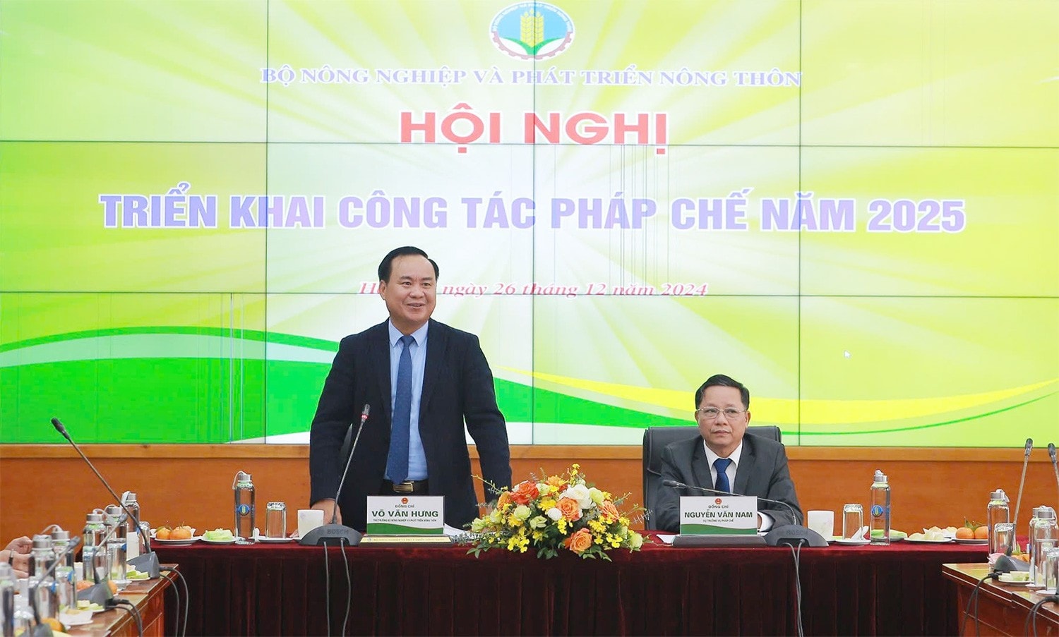 Thứ trưởng Bộ Nông nghiệp và Phát triển nông thôn Võ Văn Hưng phát biểu chỉ đạo tại Hội nghị