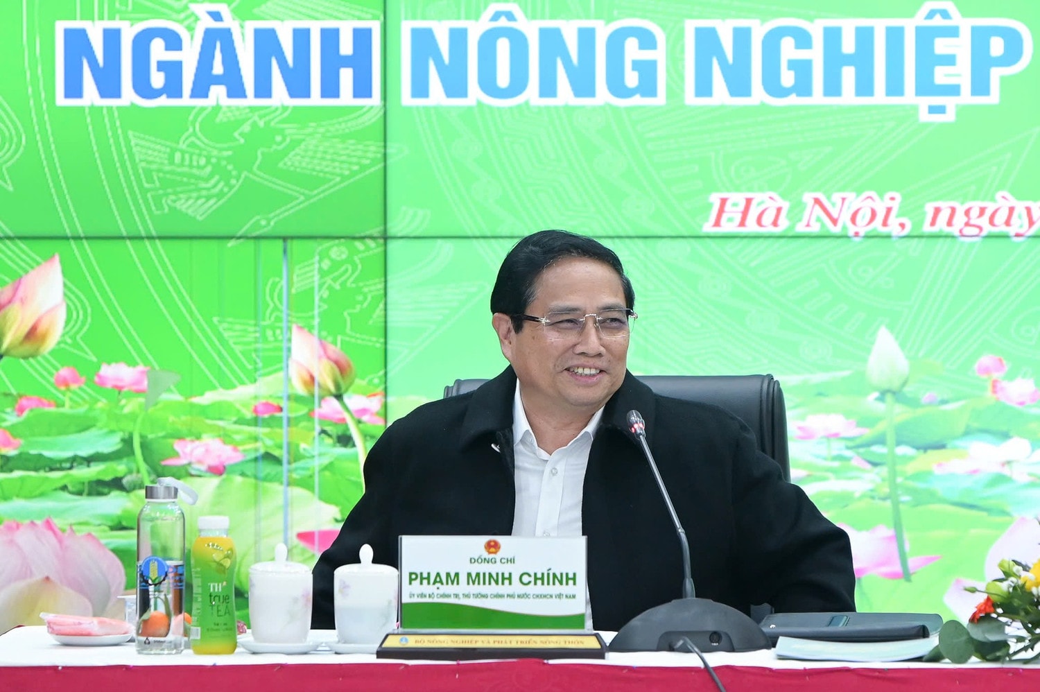thu-tuong-chu-tri-hoi-nghi-tong-ket-nam-2024-cua-nganh-nn-ptnt-143549-729.jpg