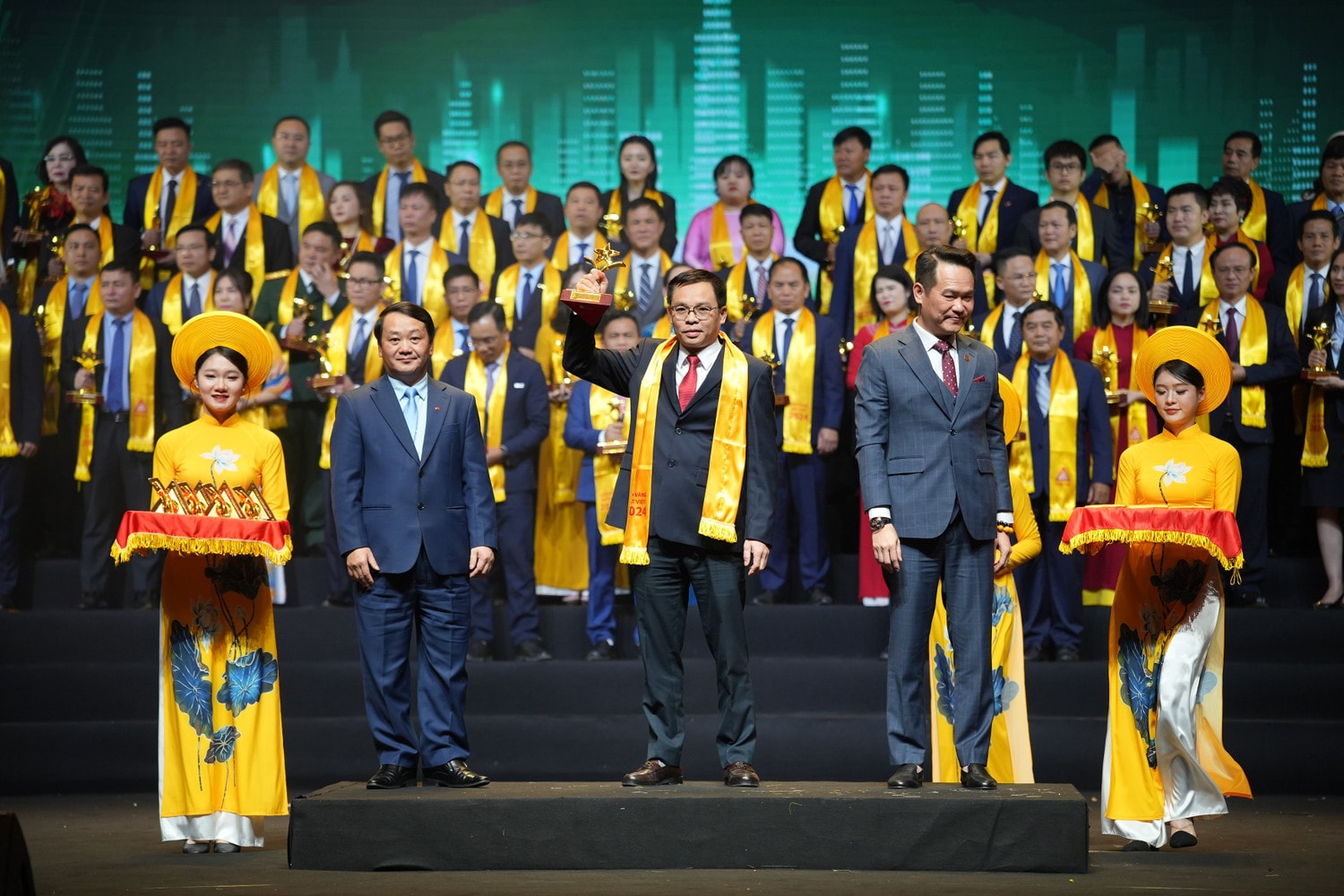 hiu02613.jpg