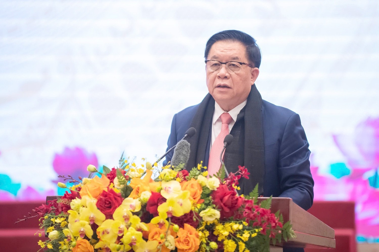 Trưởng Ban Tuyên giáo Trung ương Nguyễn Trọng Nghĩa phát biểu tại hội nghị