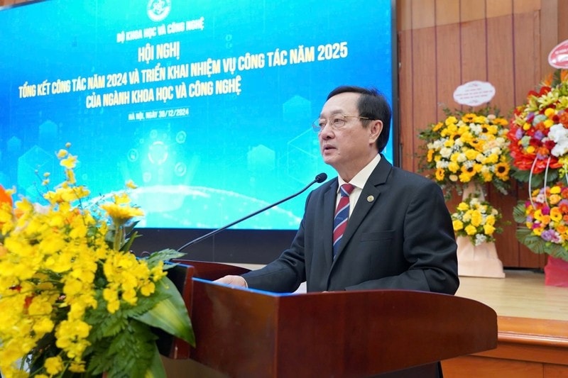 huynh-thanh-dat.jpg