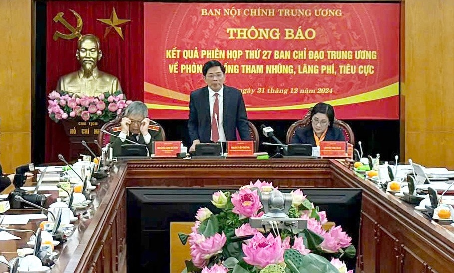 Phó trưởng Ban Nội chính Trung ương Đặng Văn Dũng chủ trì họp báo thông báo kết quả Phiên họp thứ 27 của Ban Chỉ đạo Trung ương về phòng, chống tham nhũng, lãng phí, tiêu cực
