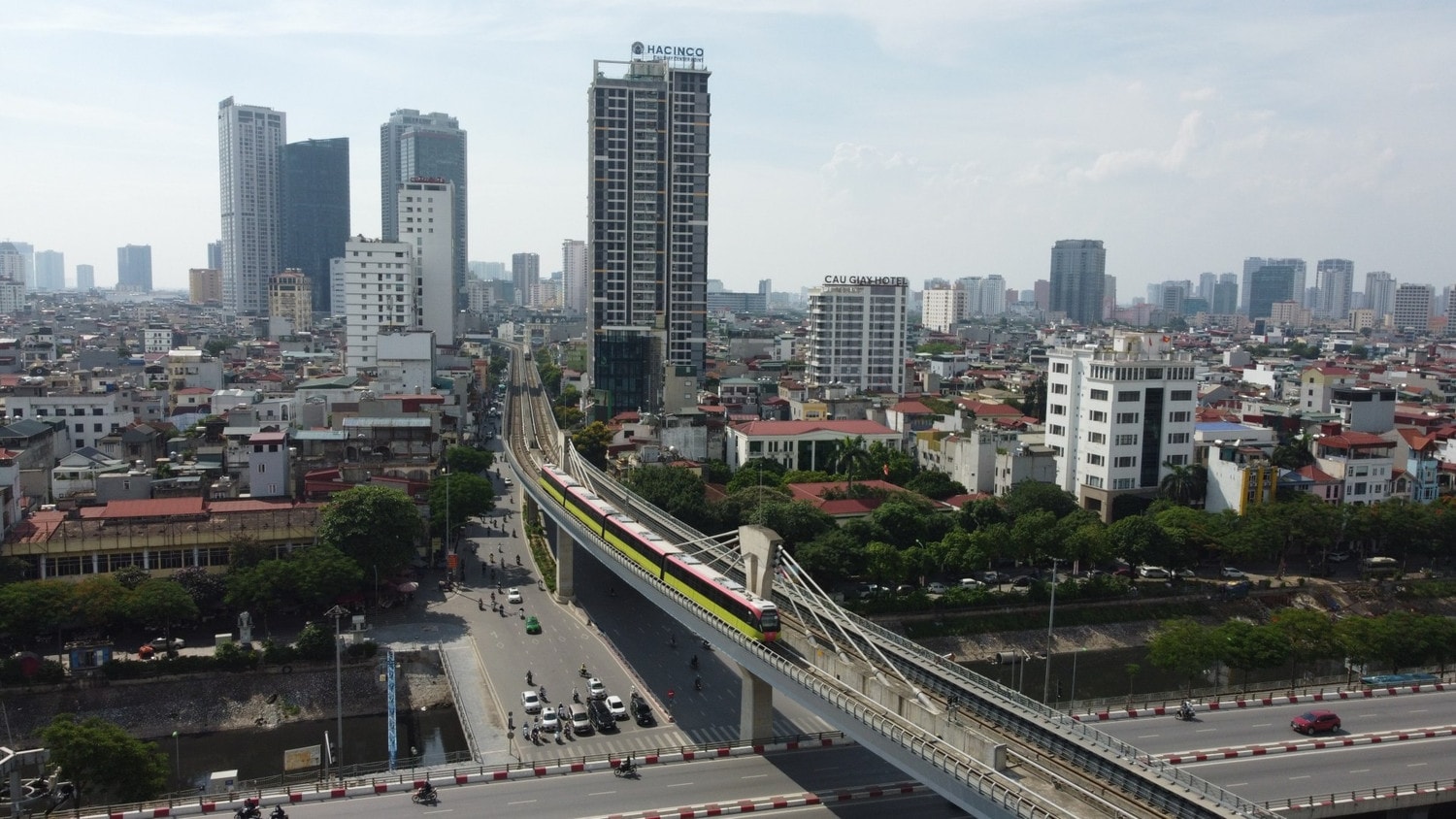 A “grand path” is opening up for the country to promote “infrastructure diplomacy”. In the photo: Nhon – Hanoi station metro line (Photo: VNA) A “grand path” is opening up for the country to promote “infrastructure diplomacy”. In the photo: Nhon – Hanoi station metro line (Photo: VNA)