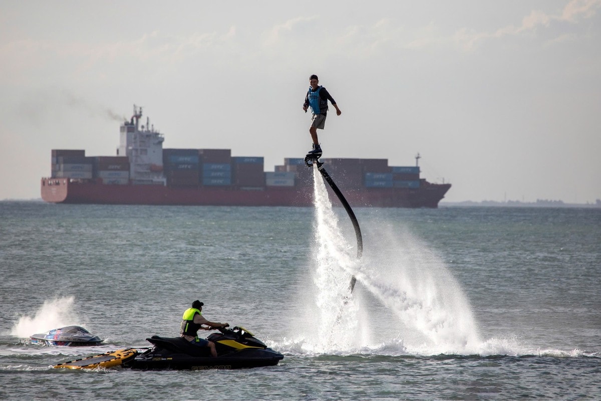 images1991179-bi-u-di-n-flyboard-nh-kh-i-nguy-n.jpg