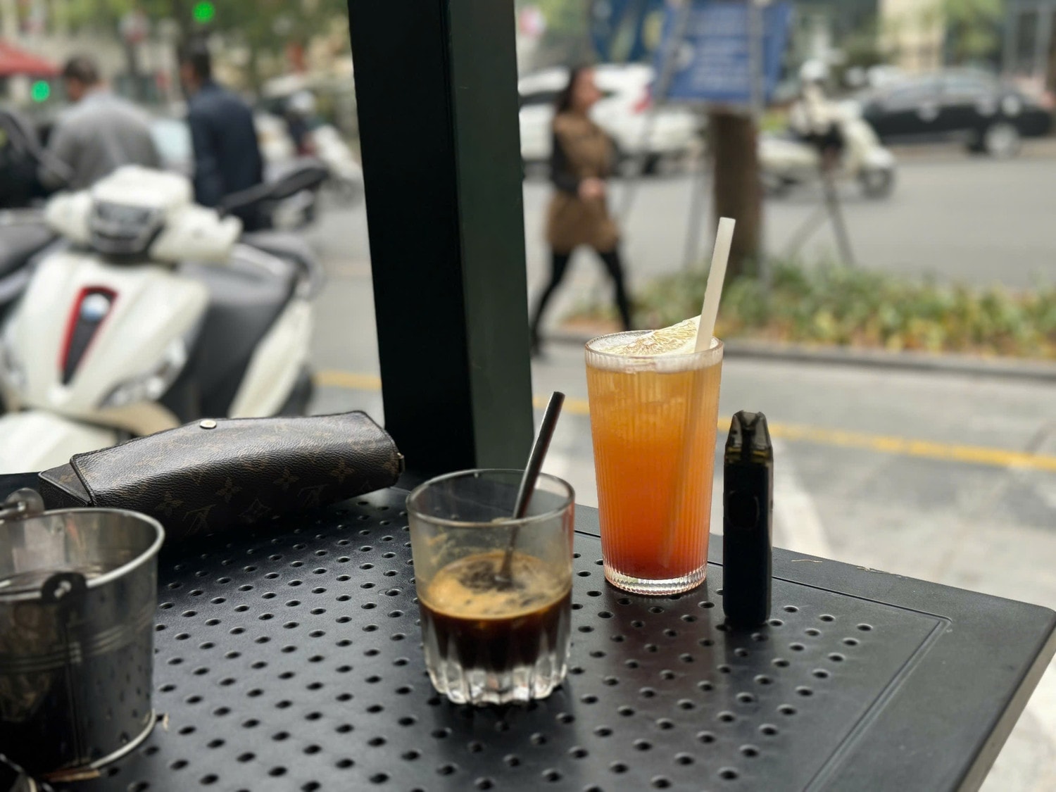 thuoc-la-dien-tu.jpg