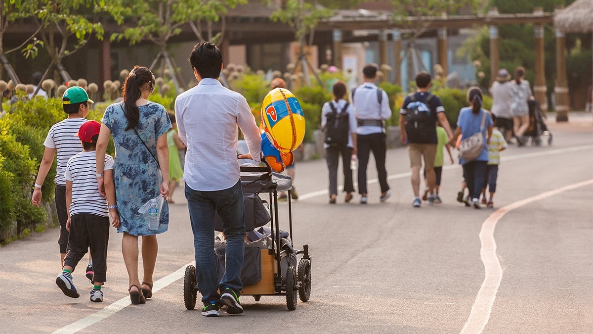 shutterstock-442891381-southkoreafertilityrate-1200x675.jpg