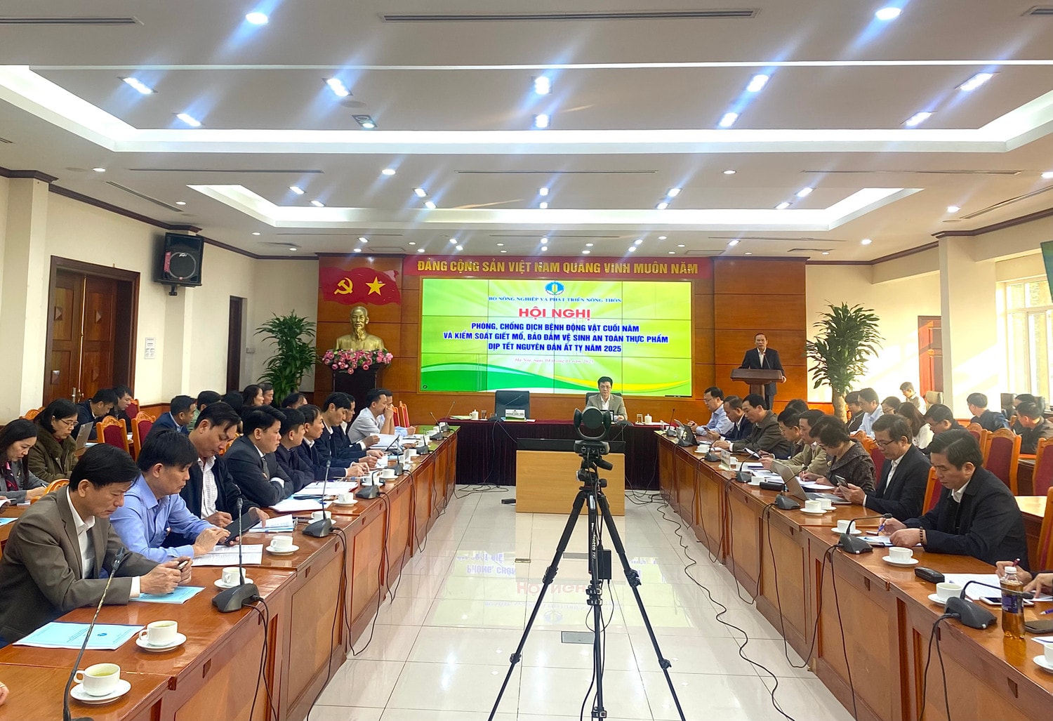 Toàn cảnh hội nghị. Ảnh: Hạnh Nhung
