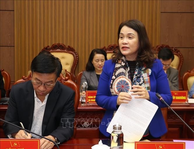 Chủ nhiệm Ủy ban Kiểm tra Tỉnh ủy Quảng Trị Hồ Thị Thu Hằng góp ý dự thảo báo cáo