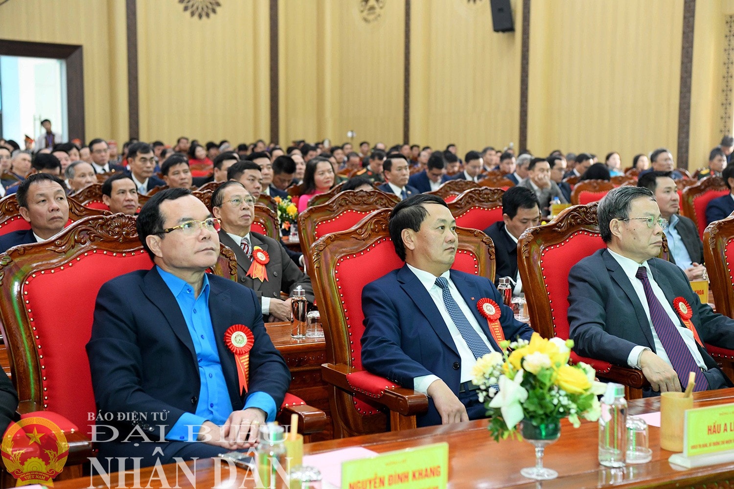 Các đại biểu dự Lễ công bố huyện Văn Yên đạt chuẩn nông thôn mới năm 2024. Ảnh: Lâm Hiển