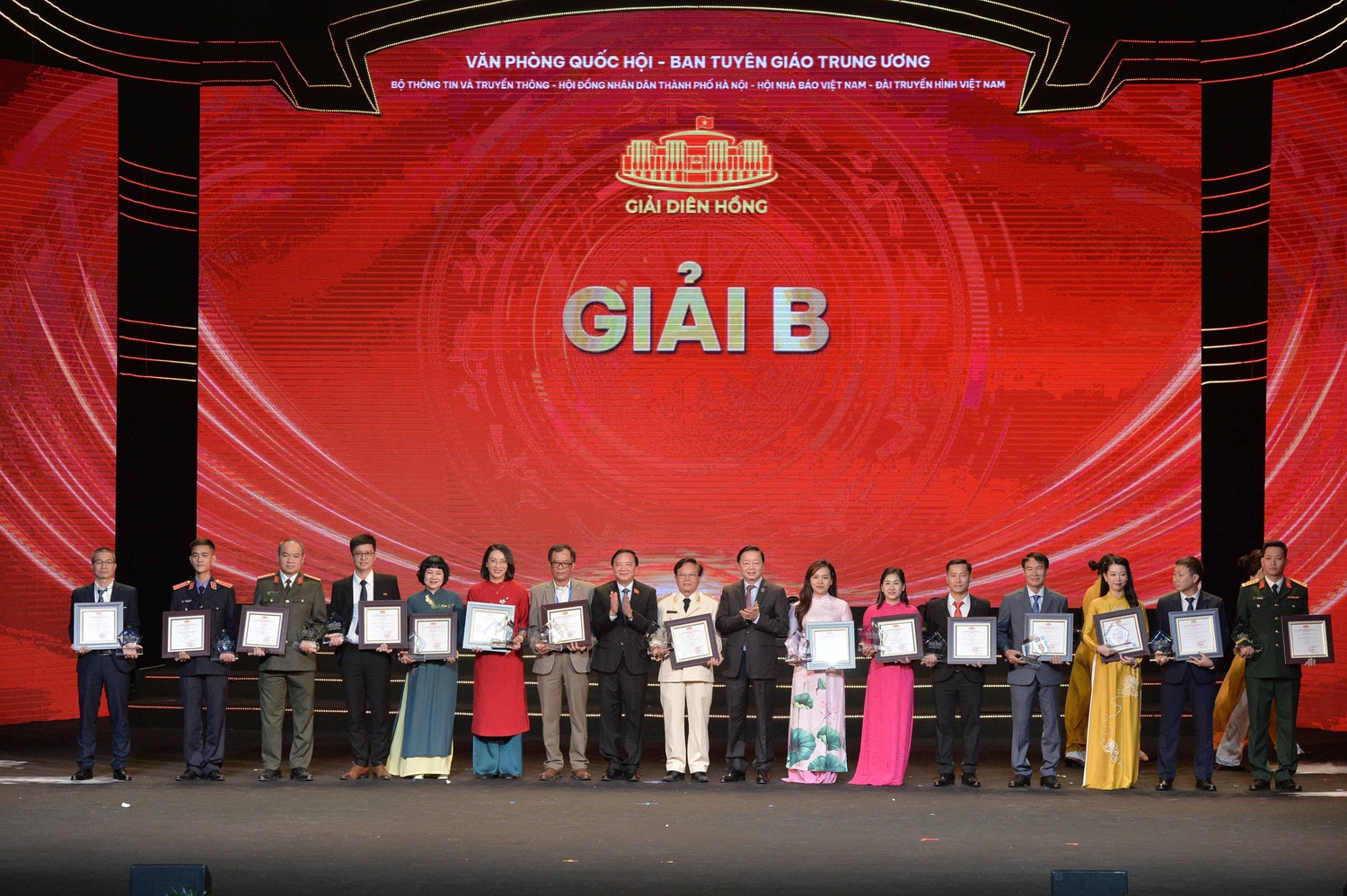 giai-b.jpg