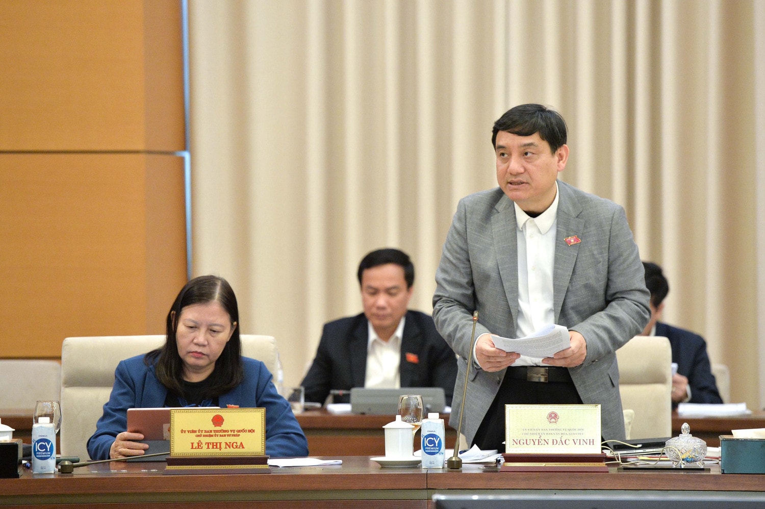 chu-nhiem-uy-ban-van-hoa-giao-duc-nguyen-dac-vinh.jpg