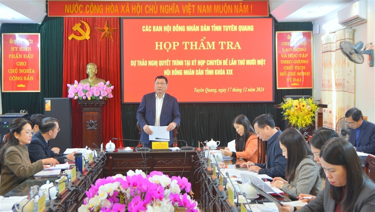 ban-phap-che-hdnd-tinh-tuyen-quang-hop-tham-tra-du-thao-nghi-quyet-trinh-tai-ky-hop-chuyen-de-lan-thu-11-hdnd-tinh-khoa-xix-doan-thu.jpg