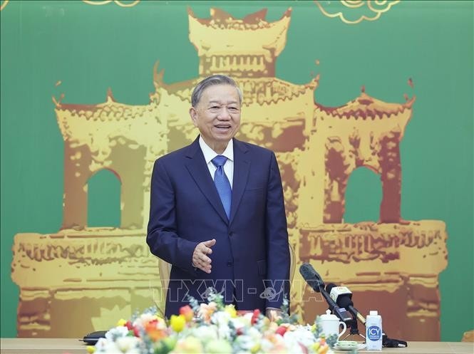 Tổng Bí thư Tô Lâm chúc Tết Đảng bộ, chính quyền và nhân dân tỉnh Hưng Yên. Ảnh: Thống Nhất/TTXVN