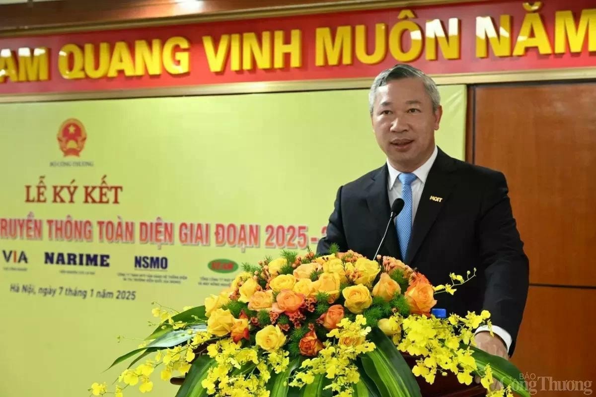 Ông Phạm Nguyên Hùng - Cục trưởng Cục Công nghiệp, Bộ Công Thương đại diện cho các đơn vị chức năng trong Bộ phát biểu tại Lễ ký kết.
