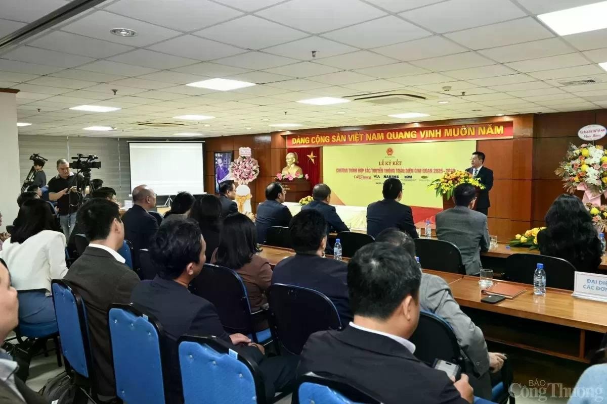 Toàn cảnh Lễ ký kết chương trình hợp tác truyền thông toàn diện giai đoạn 2025-2030.