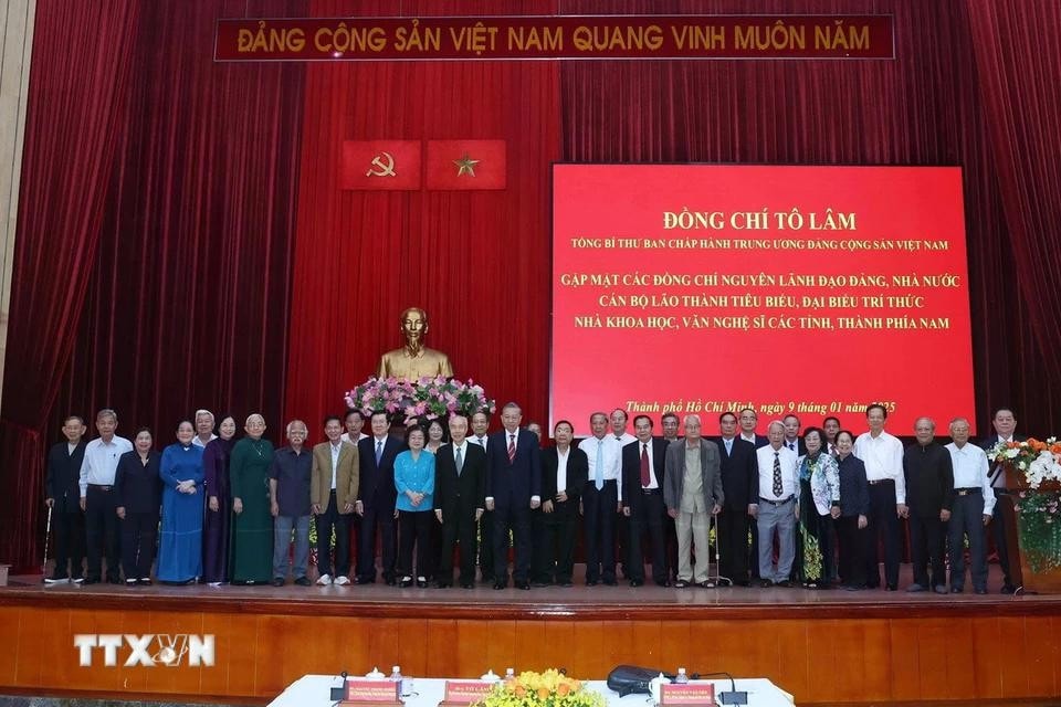 Tổng Bí thư Tô Lâm và các đại biểu chụp ảnh chung. Ảnh: Thống Nhất/TTXVN