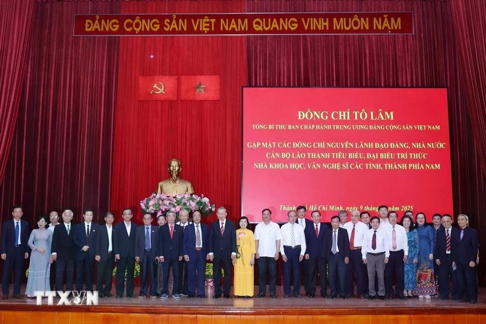 Tổng Bí thư Tô Lâm và các đại biểu chụp ảnh chung. Ảnh: Thống Nhất/TTXVN