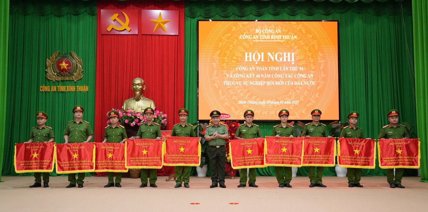 z6212076497698-fbf165dc7a4f97ed2e428bfa7e7ac2a6.jpg