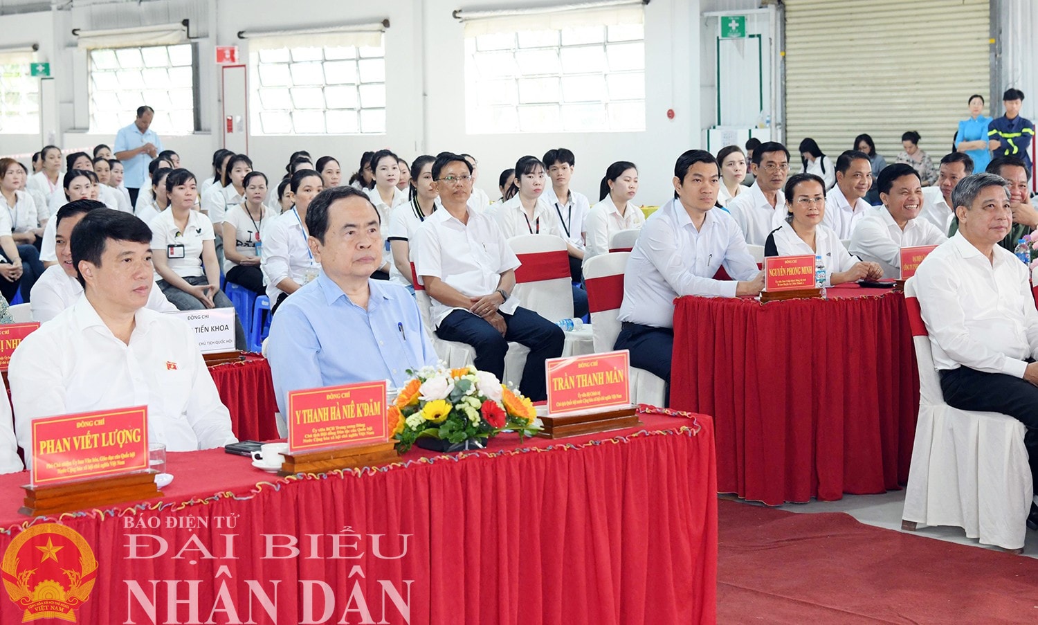 dbnd_bl_ctqh-cong-nhan-a3.jpg