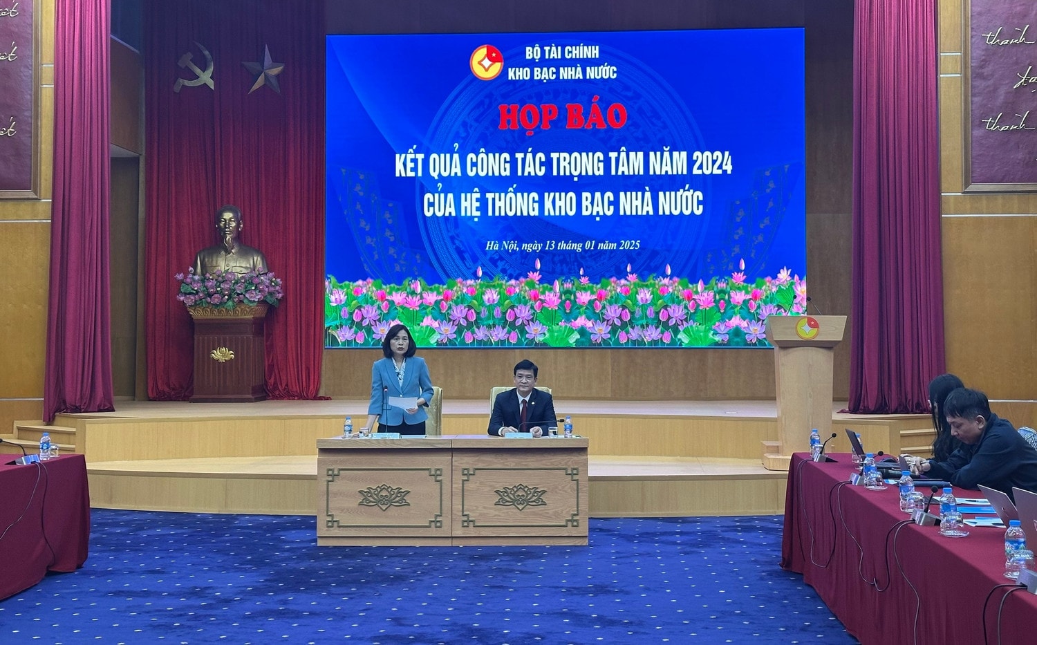 5de4dc5934b488ead1a5.jpg