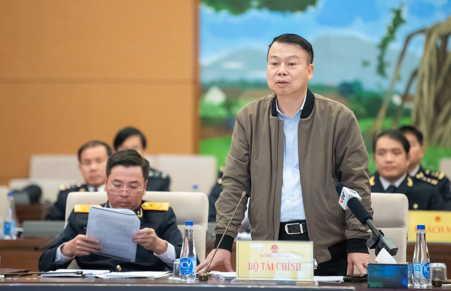 Thứ trưởng Bộ Tài chính Nguyễn Đức Chi phát biểu