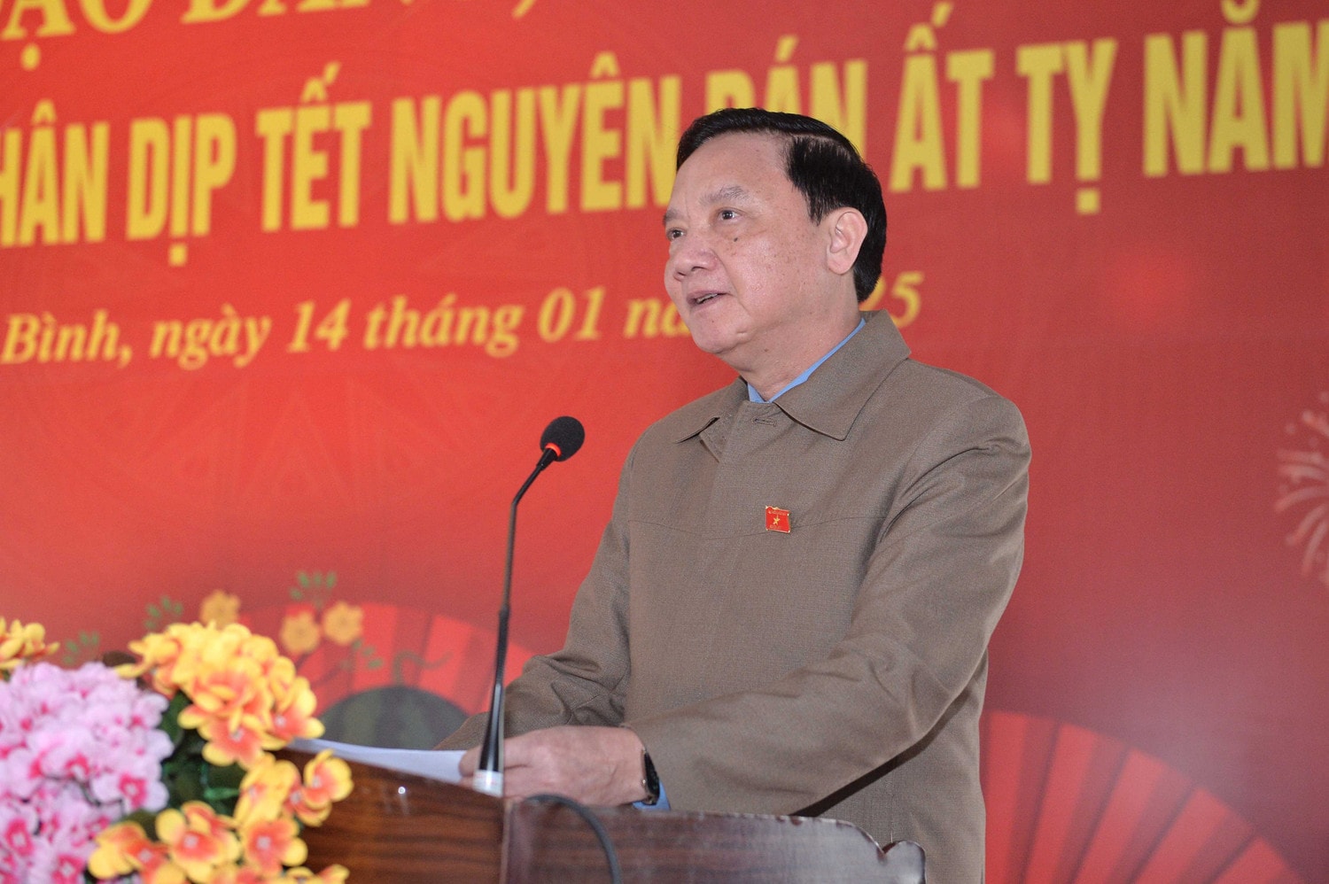 Phó Chủ tịch Quốc hội Nguyễn Khắc Định phát biểu. Ảnh: Hồ Long