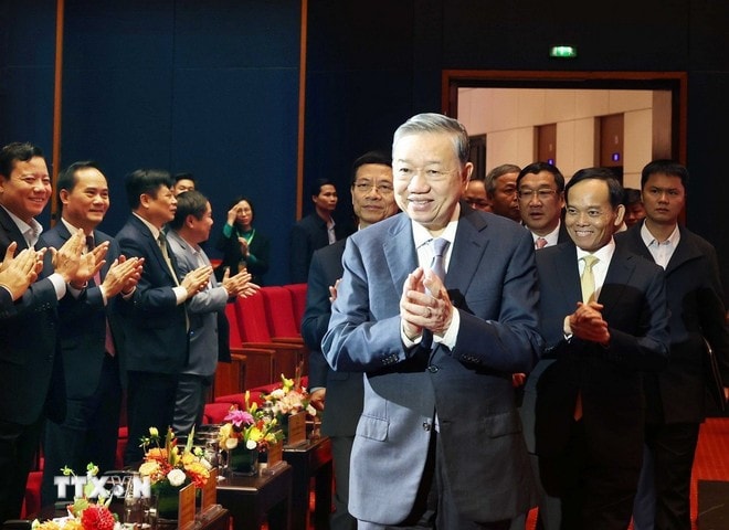 1501-tong-bi-thu-dien-dan-cong-nghe-so-1.jpg