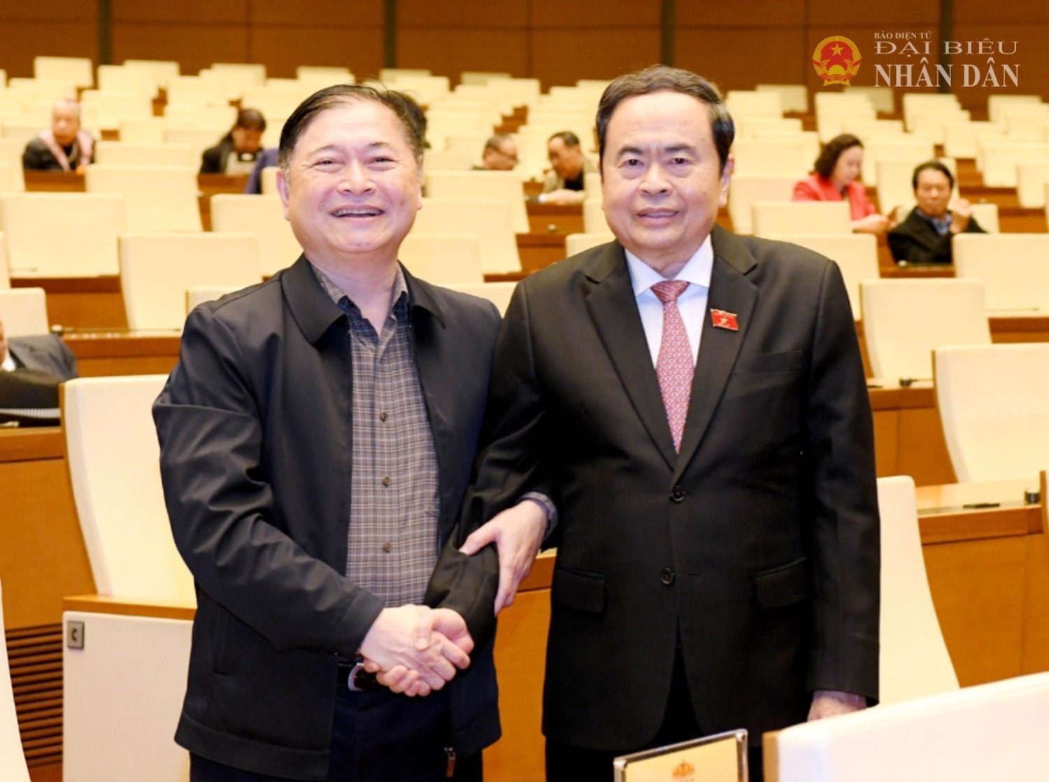 Chủ tịch Quốc hội Trần Thanh Mẫn với nguyên Chủ nhiệm Ủy ban Khoa học, Công nghệ và Môi trường Phan Xuân Dũng. Ảnh: Lâm Hiển