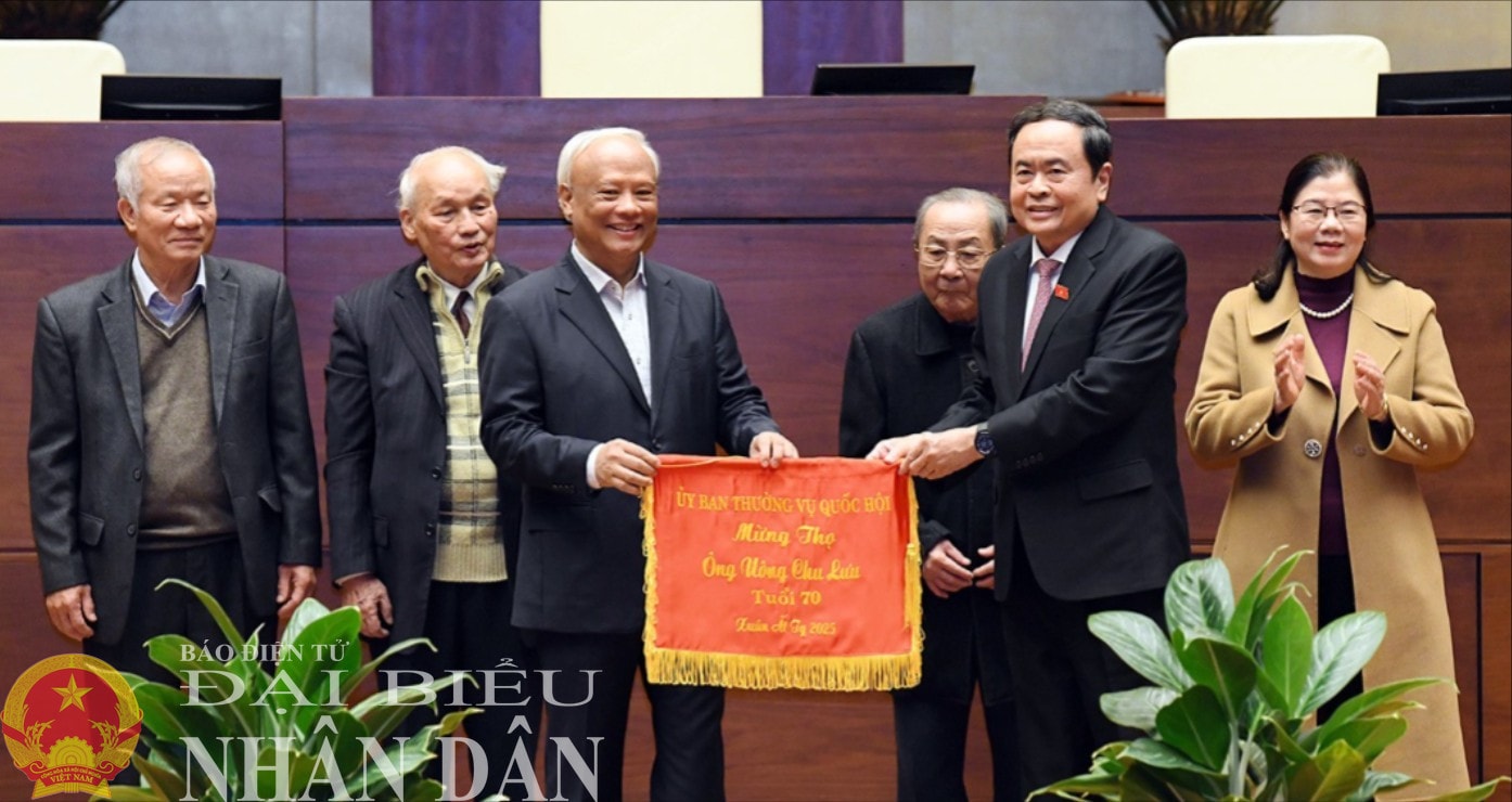 dbnd_bl_ctqh-mung-tho.jpg