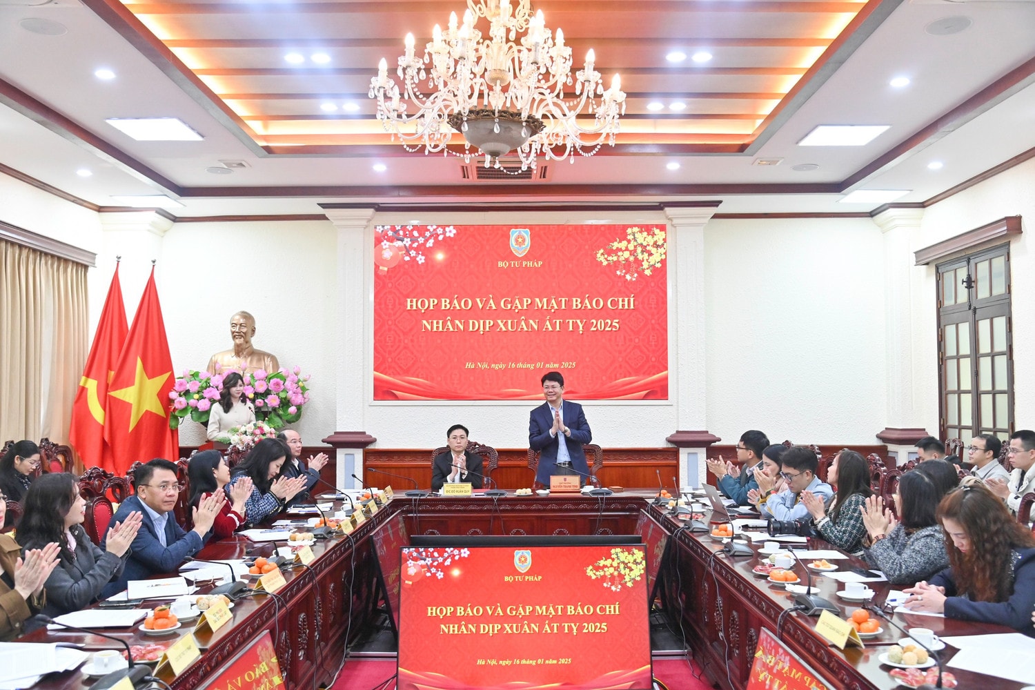 Thứ trưởng Bộ Tư pháp Nguyễn Thanh Tịnh phát biểu tại họp báo