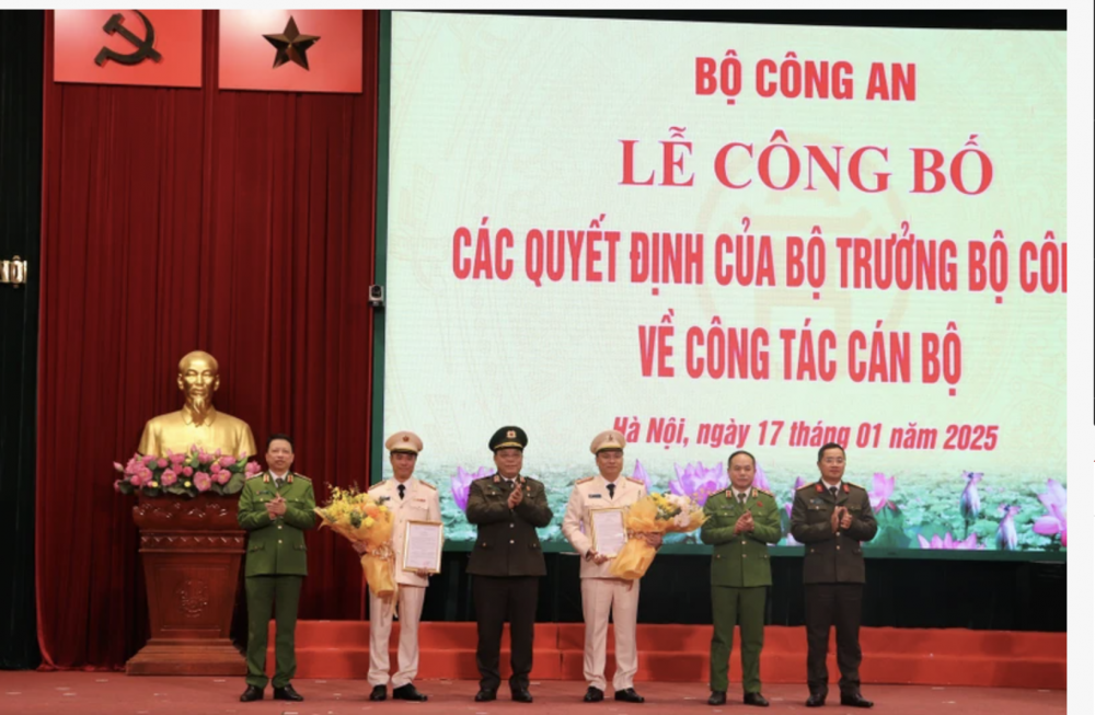 2-tan-pho-giam-doc-cong-an-tp-ha-noi-2.png