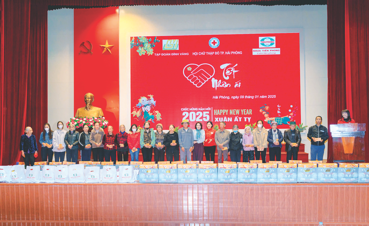 Chương trình trao quà Tết Ất Tỵ 2025 tại quận Dương Kinh