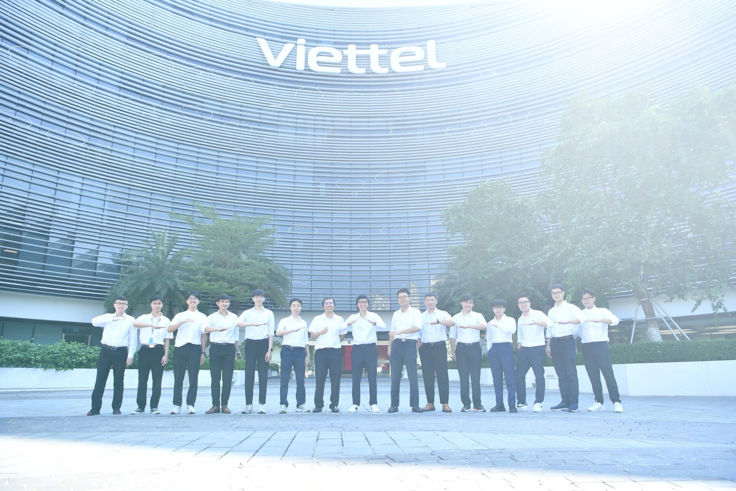 Đội ngũ an ninh mạng Viettel lần thứ 2 giành ngôi vô địch tại cuộc thi lớn nhất thế giới về bảo mật Pwn2Own
