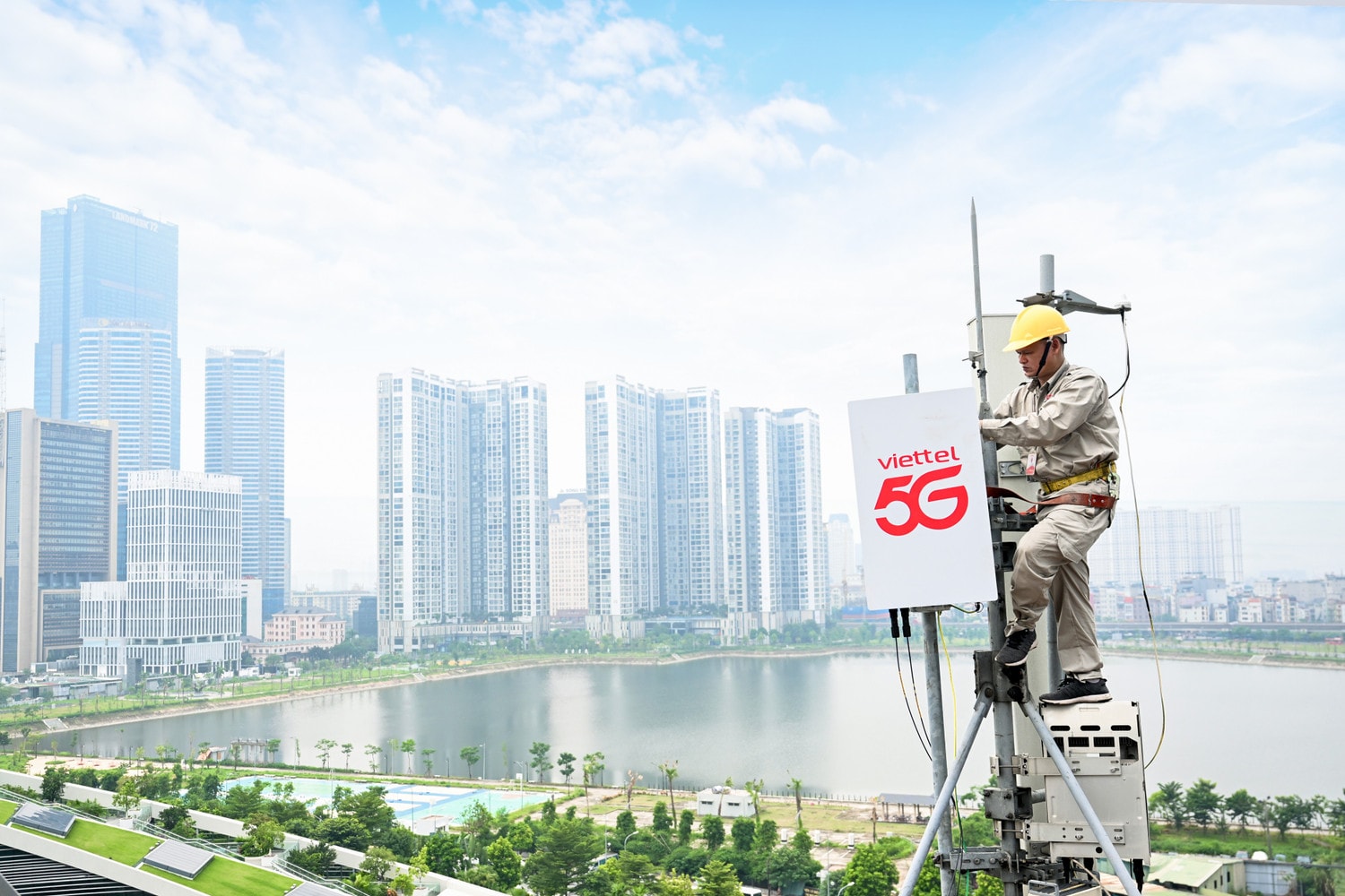 Thương mại hóa trạm phát sóng 5G Open RAN đầu tiên trên thế giới sử dụng chipset do Viettel và Qualcomm đồng nghiên cứu phát triển