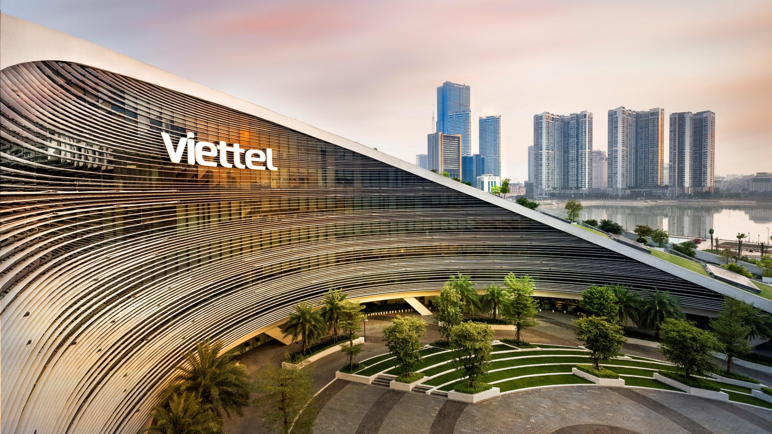 Doanh thu hợp nhất của Viettel năm 2024 là 190 nghìn tỷ đồng, hoàn thành 103% kế hoạch