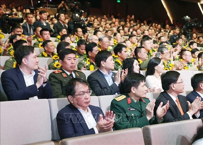 Các đại biểu dự chương trình Gặp mặt những tấm gương công an xã, thị trấn và lực lượng tham gia bảo vệ an ninh trật tự ở cơ sở tiêu biểu. Ảnh: Thống Nhất/TTXVN