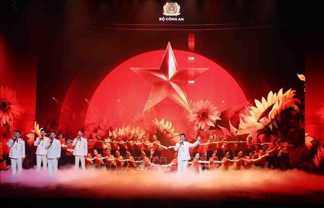 Một tiết mục nghệ thuật tại chương trình. Ảnh: Phạm Kiên/TTXVN