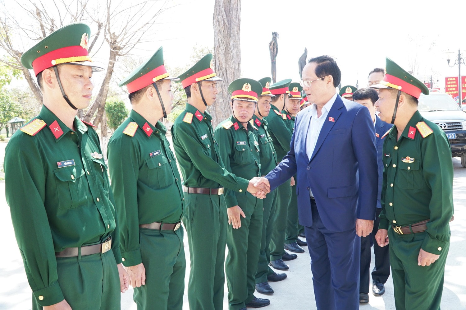 Phó Chủ tịch Quốc hội Trần Quang Phương thăm cán bộ, chiến sĩ Đoàn Kinh tế Quốc phòng 737